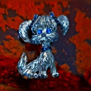 Silver puppy w/sapphire rhinestones Pin